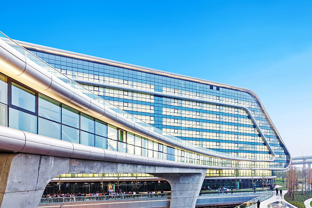 坐擁黃金地段、裝備一流設(shè)施: