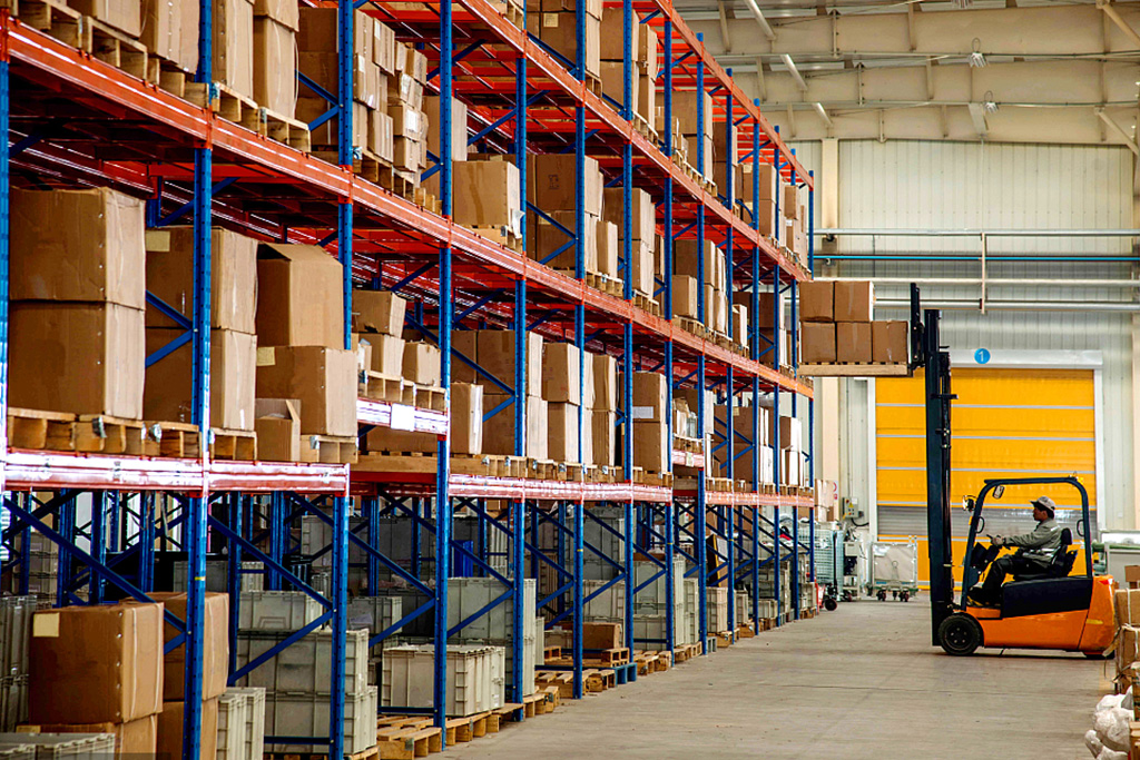 擁有完備的物流服務(wù)特種資質(zhì):